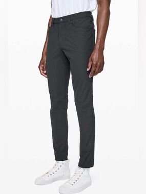 Men’s lululemon ABC Pants
Slim-fit Wapstreme size 30